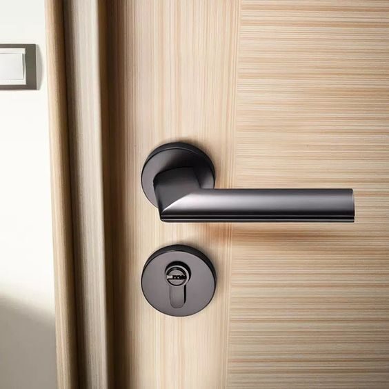 Como reforzar una puerta acorazada